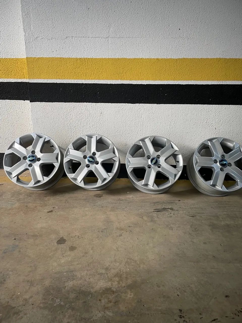 Rodas de liga leve aro 15 Montana/Agile Sport  - Foto 2