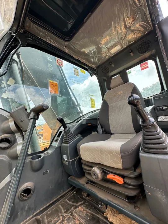 Escavadeira Hyundai 220 LC-9S 2020 - Foto 6