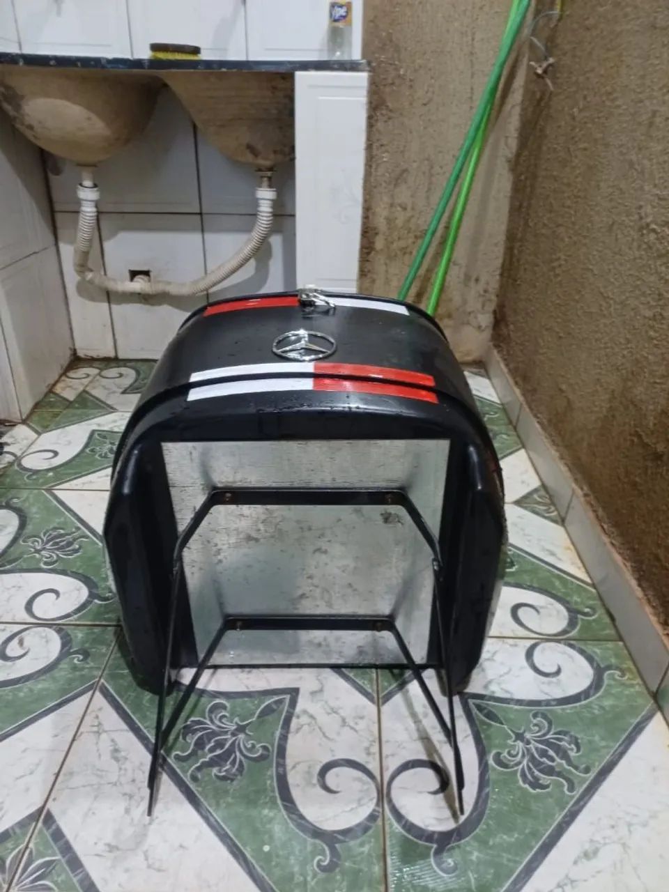 BAÚ MOTOBOY 90L COMPLETO COM CHAPA DE FERRO NÃO DÁ FERRUGEM  - Foto 2