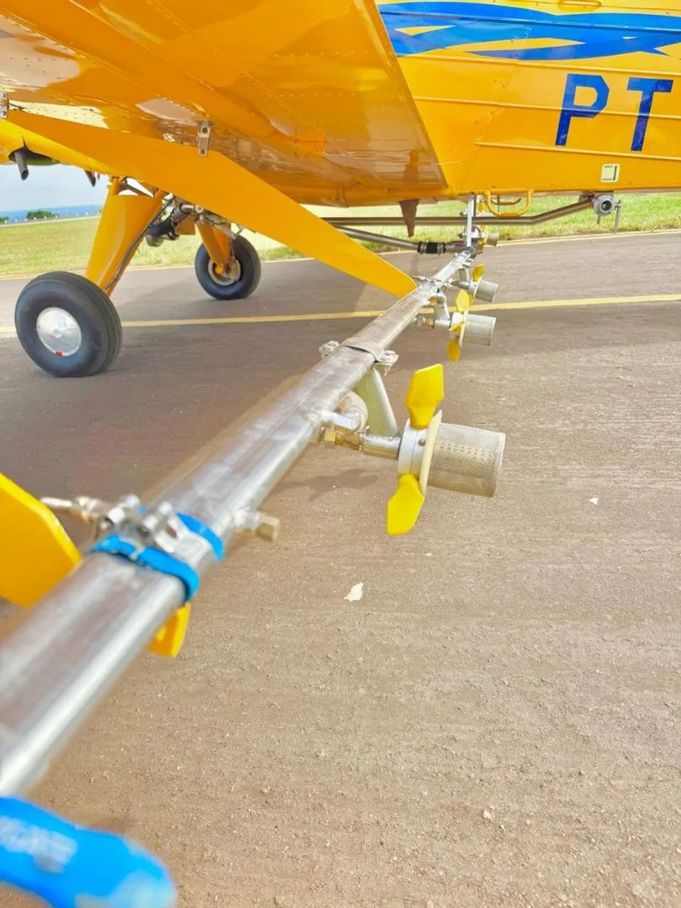 Avião Agrícola - Pronto para o Trabalho - Foto 2