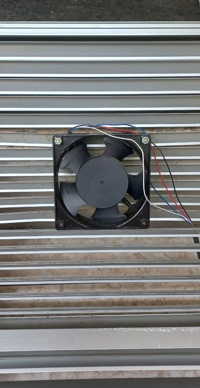 Grade / Grelha / Veneziana para ventilação. - Foto 4