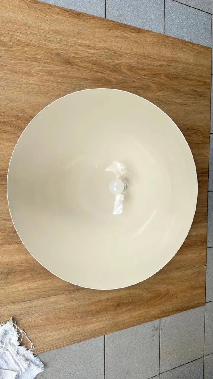 LUMINÁRIA PENDENTE MEIA LUA 57CM EM AÇO BRANCO TEXTURA COM CREME (INTERNO) - Foto 3