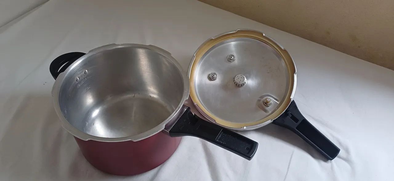 Panela pressão brinox com indução 4.2 vermelha  - Foto 2