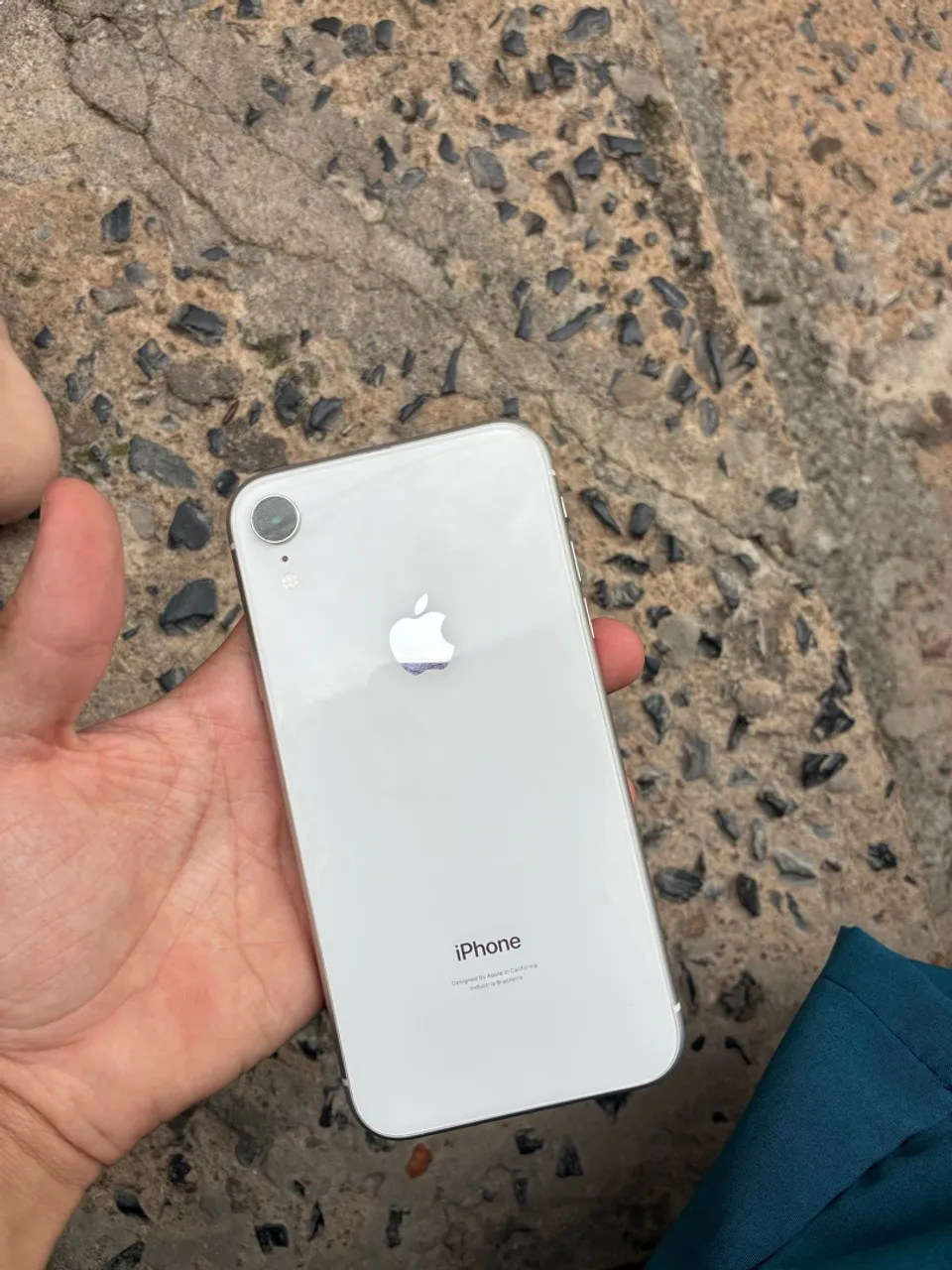 IPhone XR usado!! em ótimo estado de conservação.