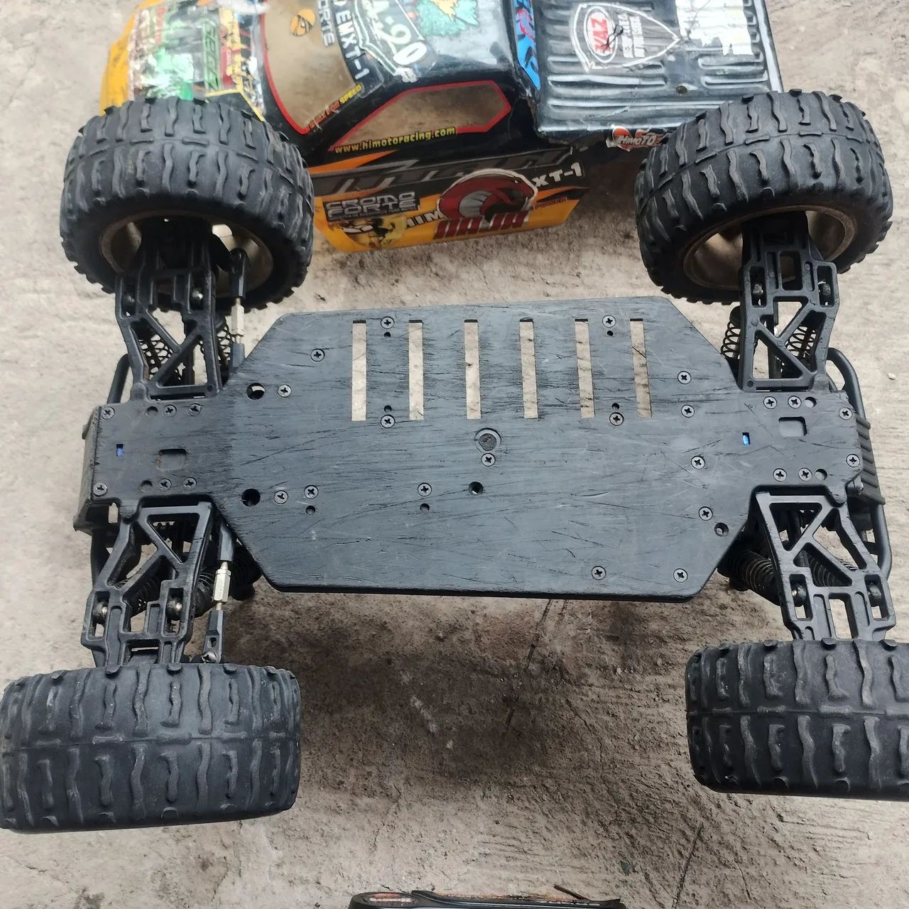 Automodelo elétrico Himoto 1/10  - Foto 3