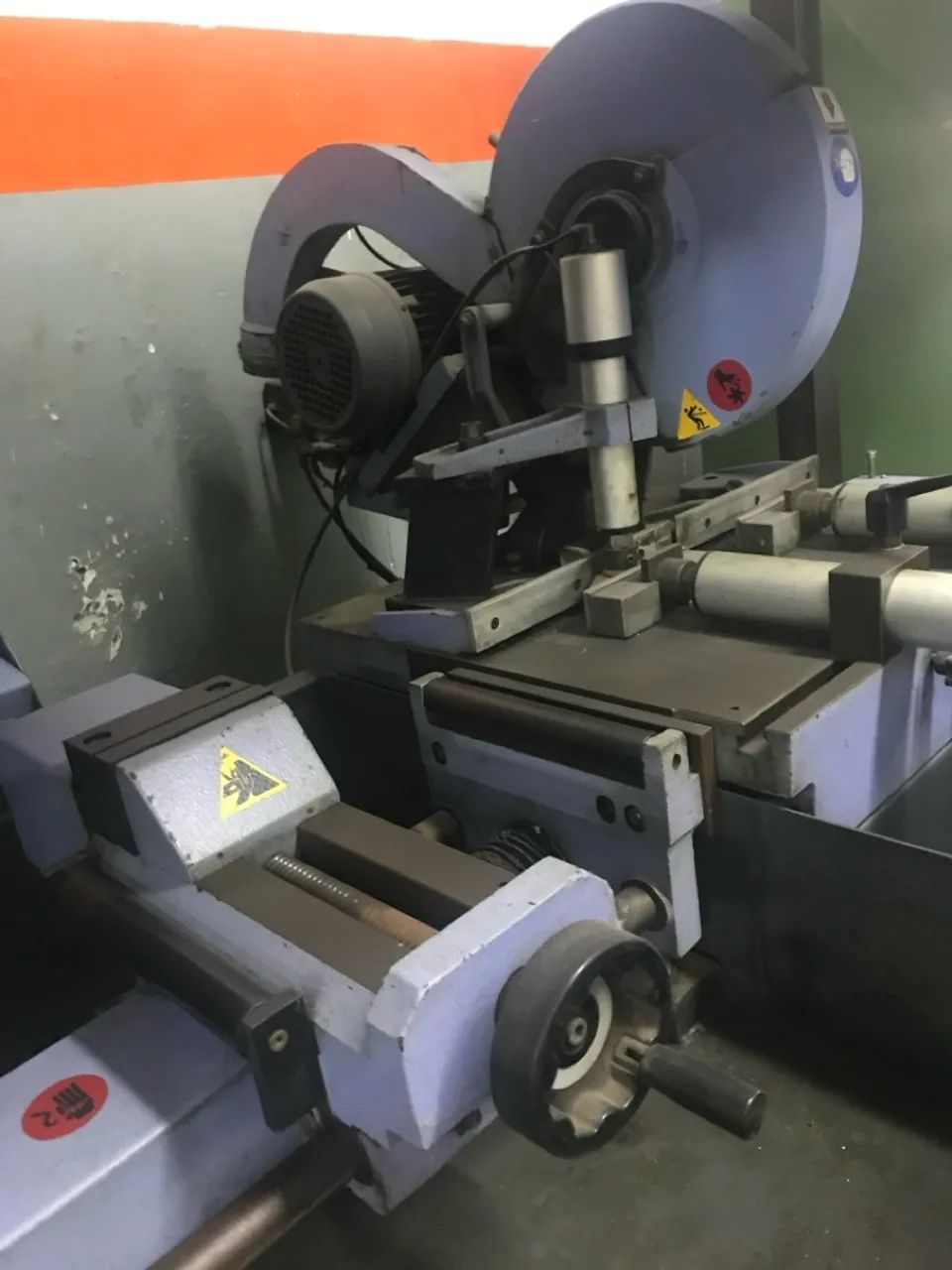 Serra para alumínio automática 