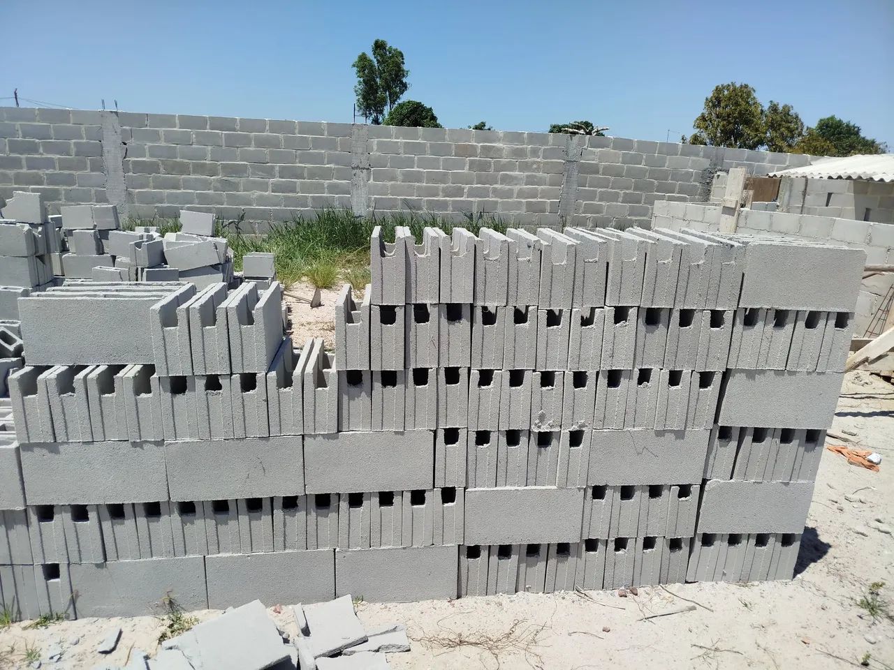 BLOCOS DE CIMENTO 64301926467970123