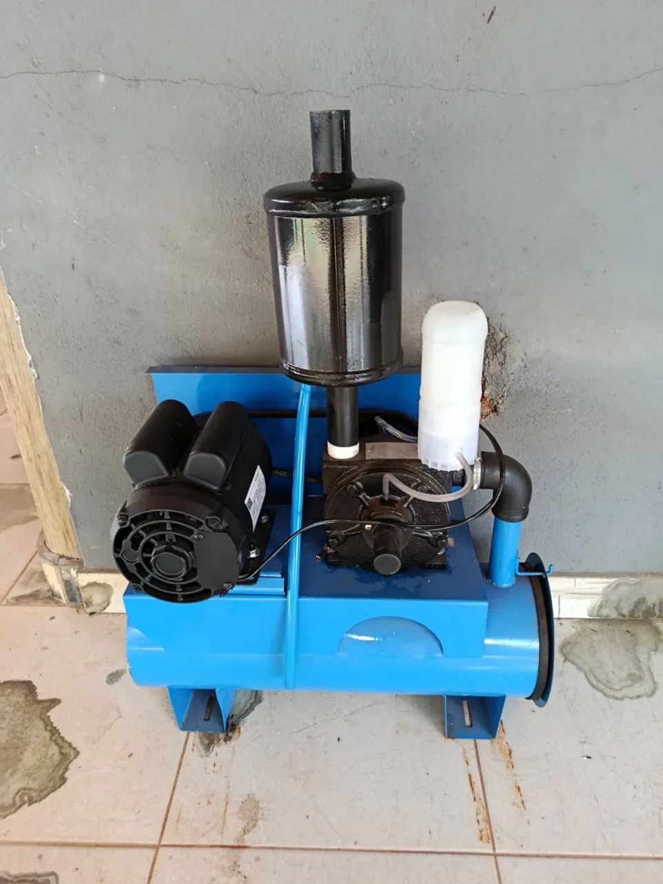 Ordenha com 2 latas - Foto 2