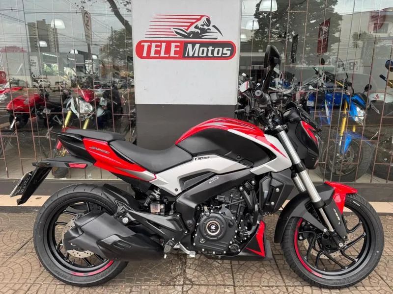 BAJAJ DOMINAR D250 2025