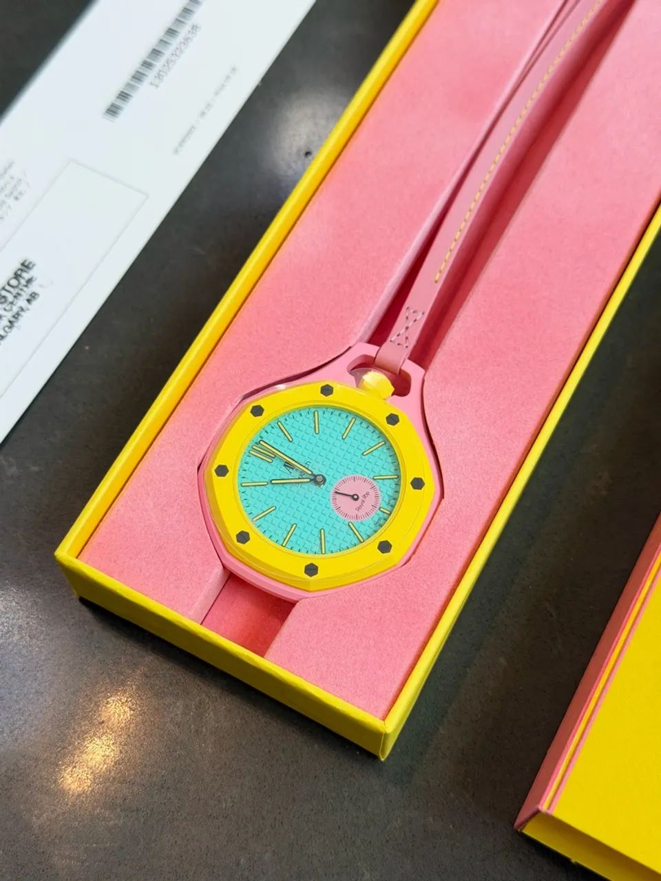 時計 Audemars Piguet x Swatch  Pop pink AUDEMARS PIGUET x SWATCH Royal Pop ? OTG ROZ Pink? - Acessórios