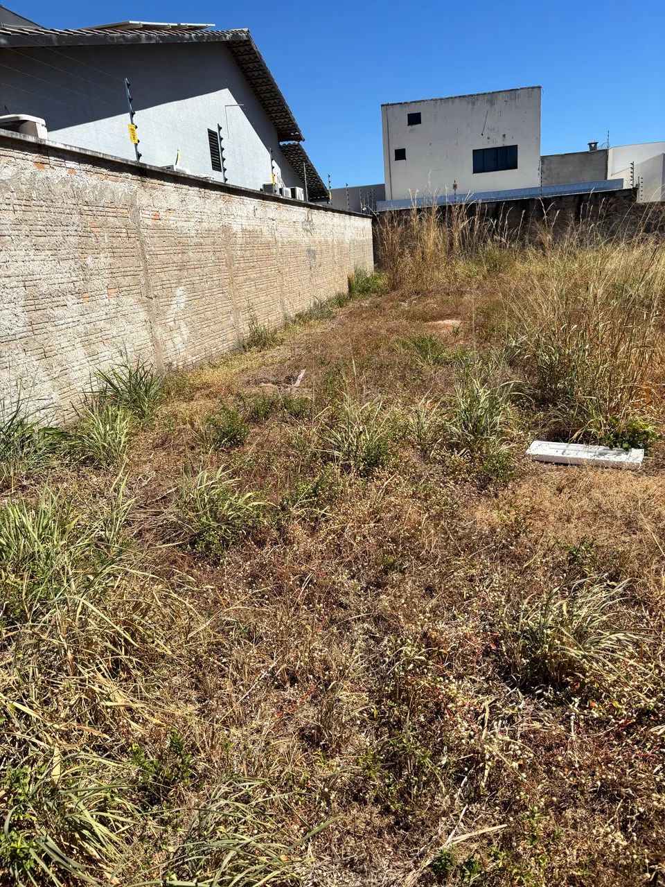 Lote residencial frente nascente 