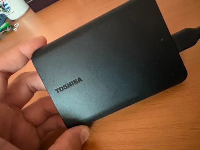 HD Externo Toshiba 1TB Canvio Basics Preto HDTB510XK3AA - Foto 2