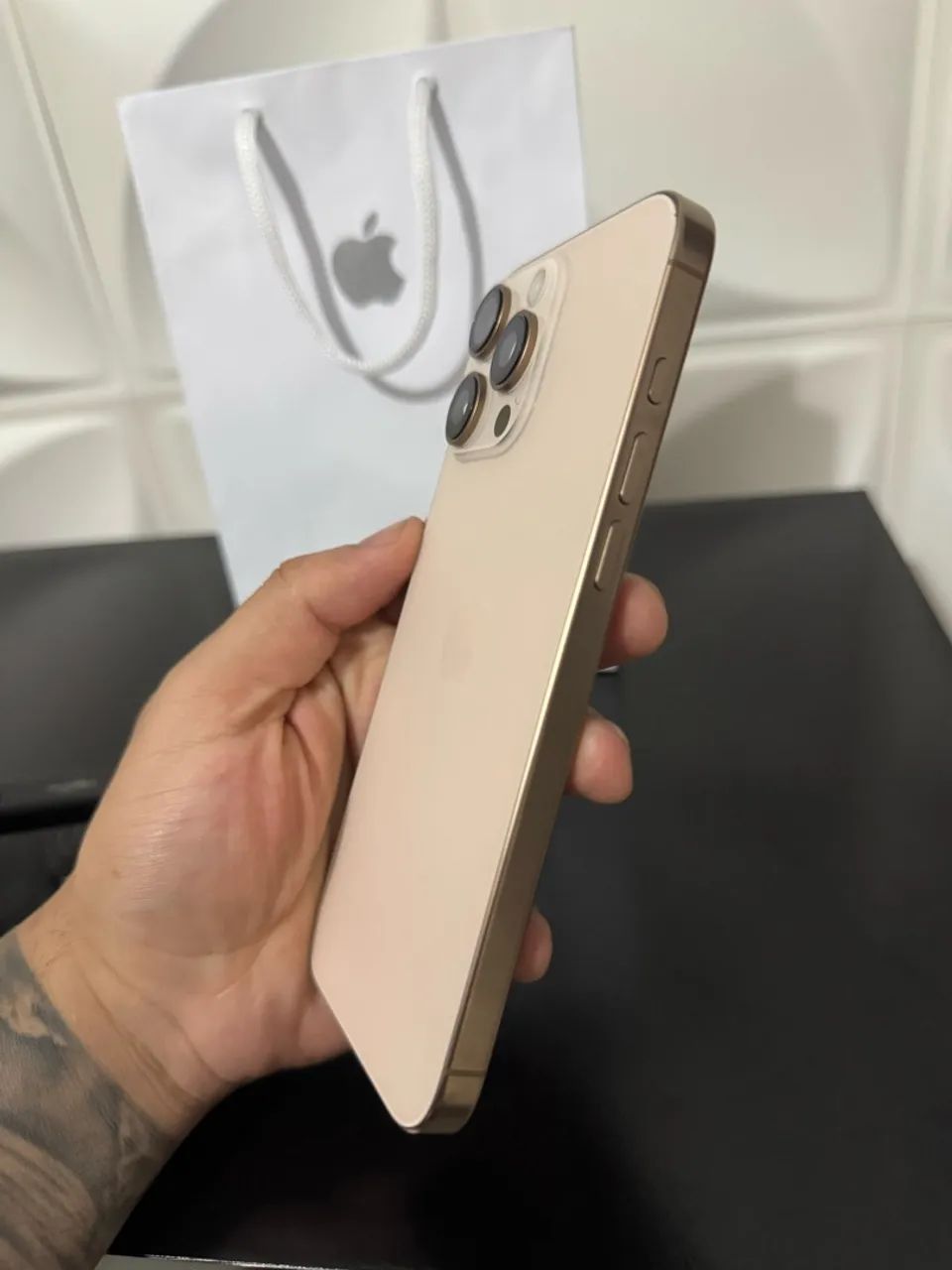 iPhone 16 pro Max- Desert- pego seu usado na troca  - Foto 2