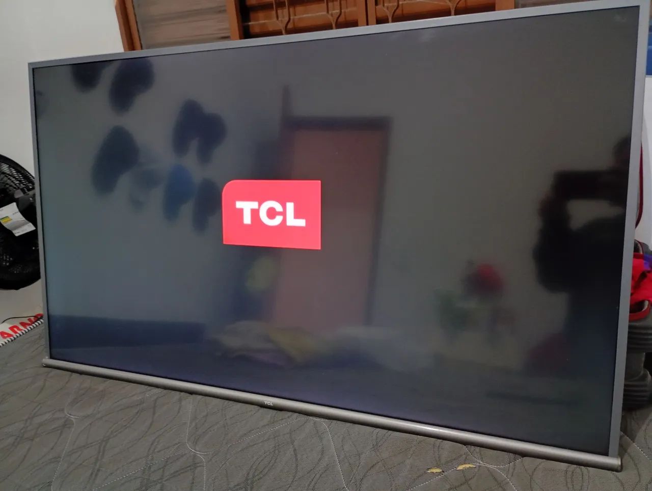 Vendo essa tv da TCL 50 polegadas smart 4k Android  - Foto 4
