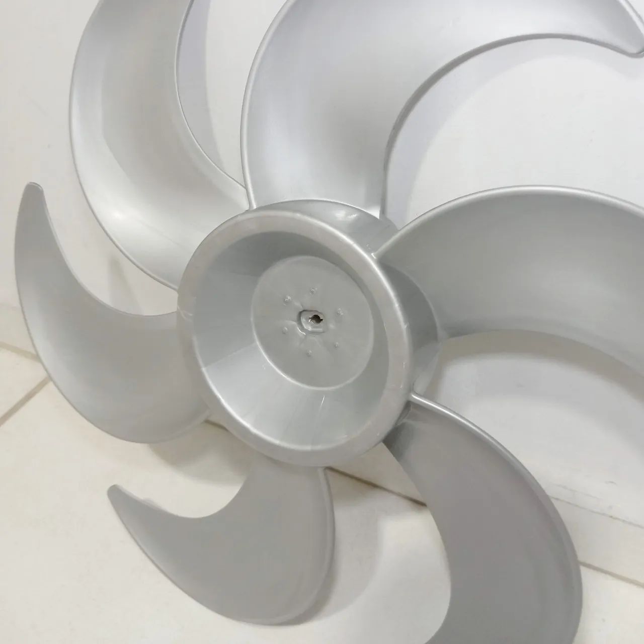 Hélice original para ventilador Arno 40 cm (6 pás) - Foto 2