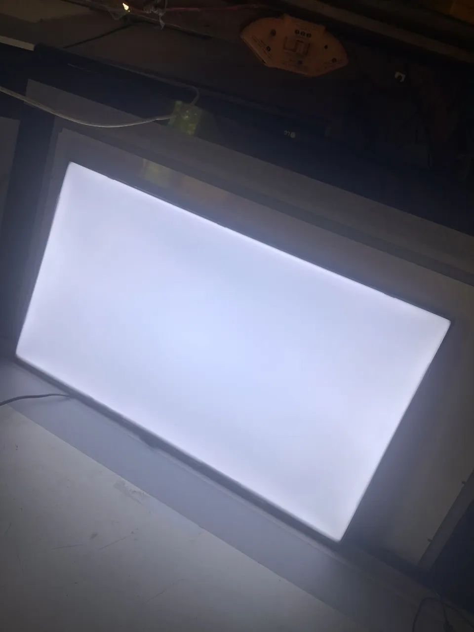 TCL 32S615 Bandeja de Leds - Foto 3