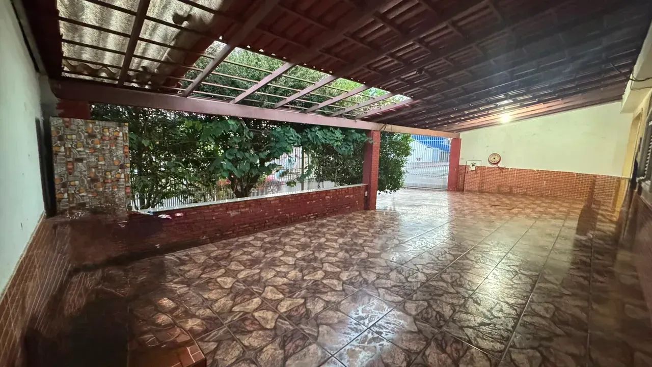 Imóvel  Excelente com 3 Quartos, 248m² Construídos e Excelente Área Externa - Foto 2