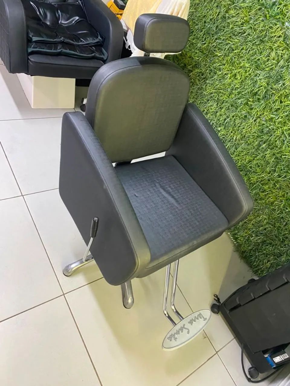 Cadeira de salao/Barbearia Reclinável ( Terra santa) - Foto 2