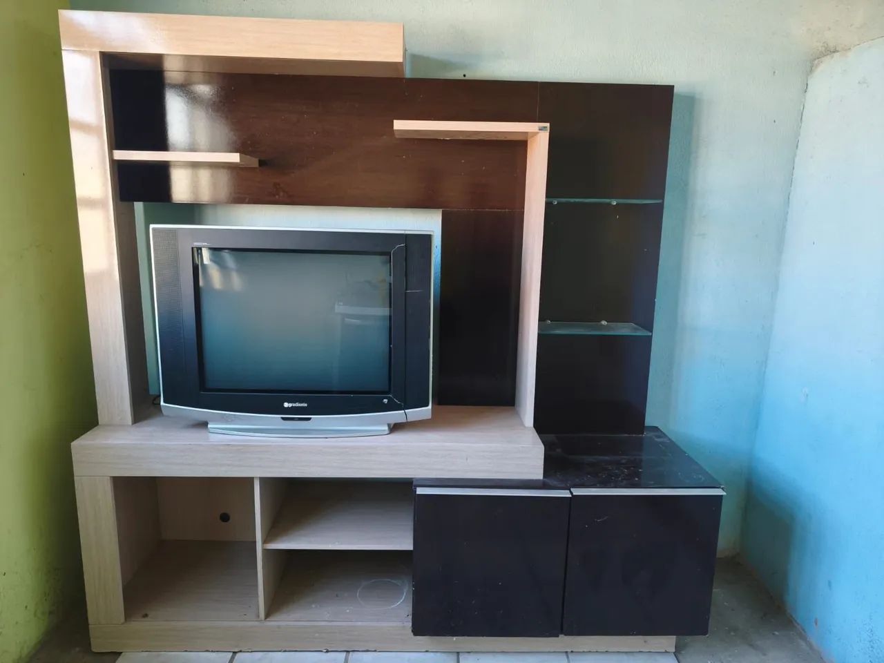 Estante de sala