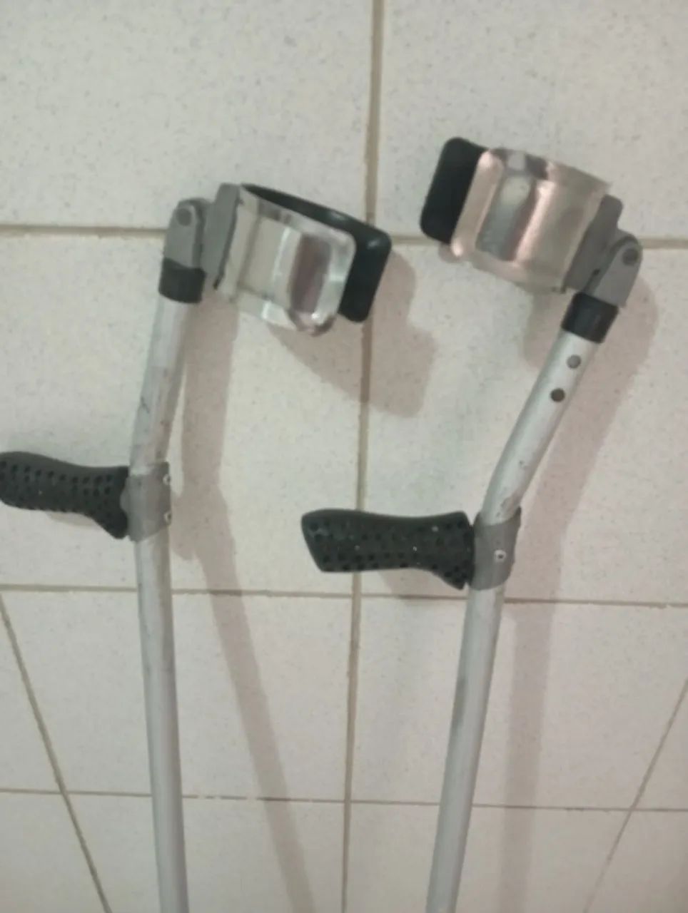 Par de muletas canadenses usadas - Foto 2