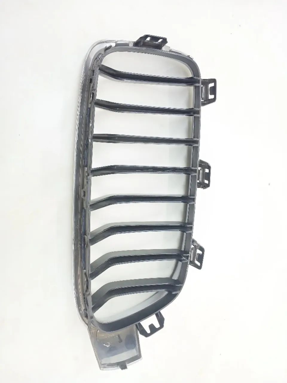 Grade Esquerda Parachoque Dianteiro Bmw 320i 2.0 2016 2017 - Foto 4