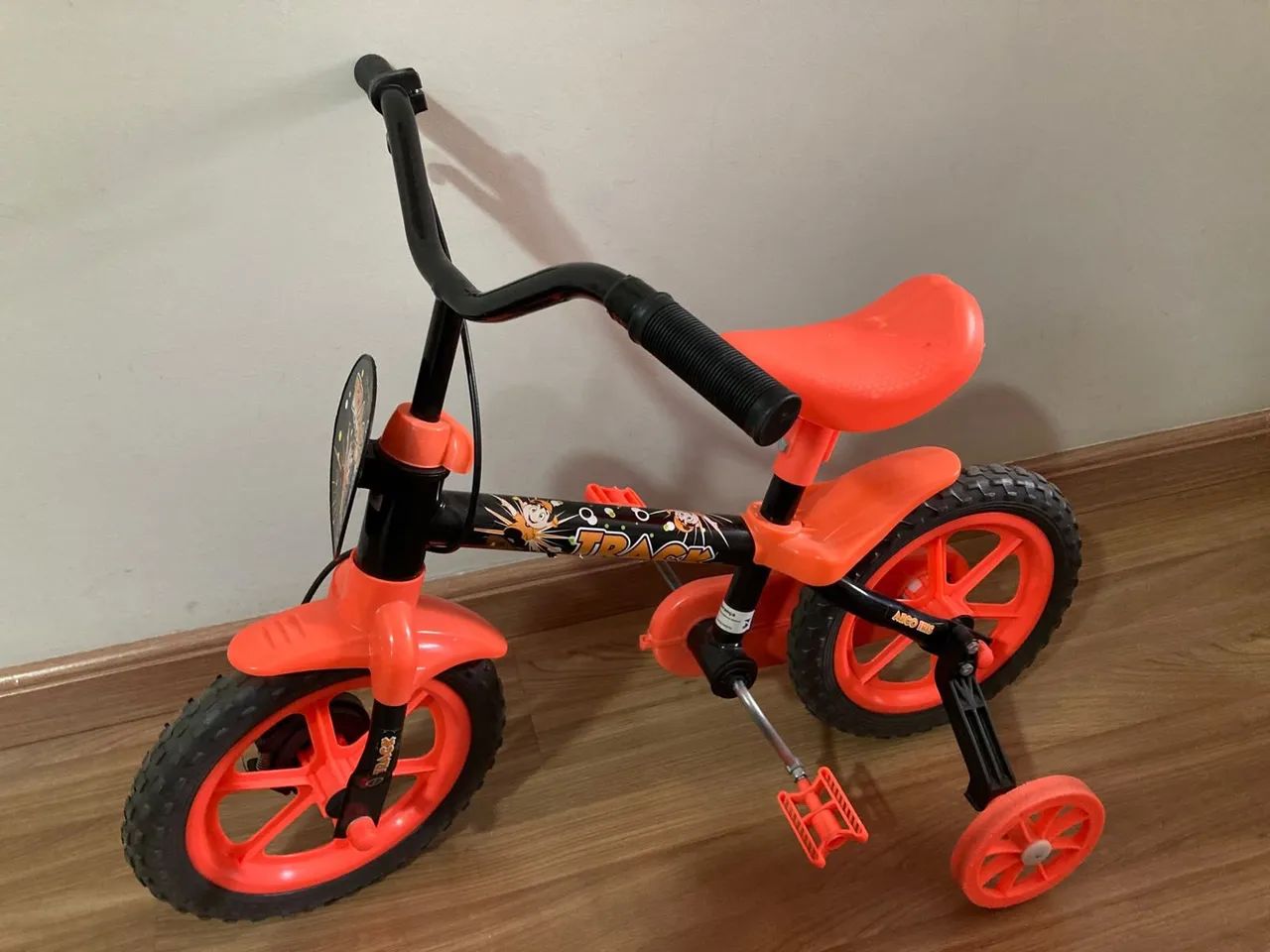 Bicicleta infantil aro 12 semi nova - Foto 2