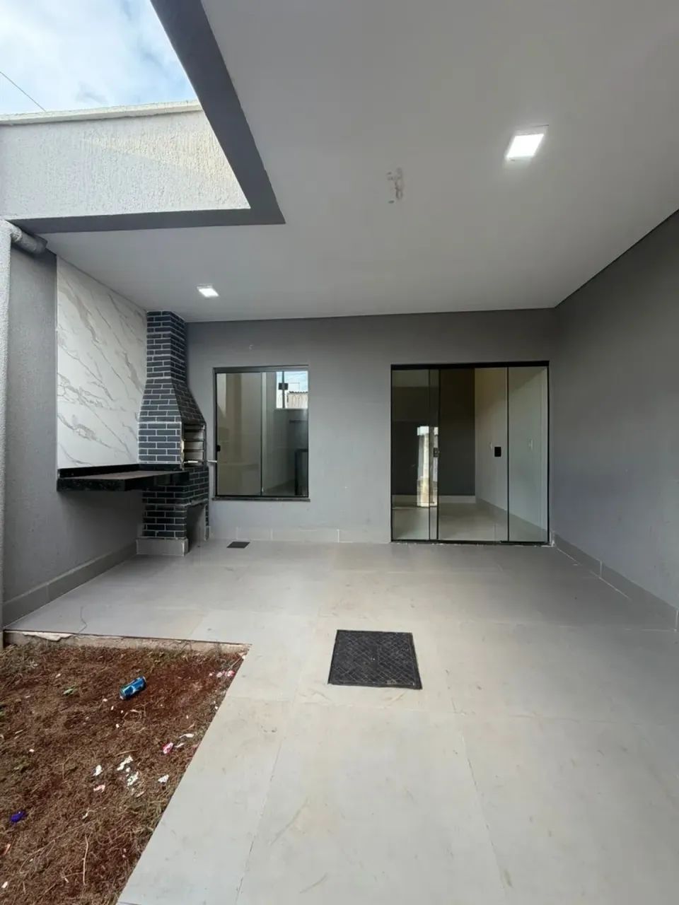 Casa 2/4 com suite - 200 metros da rua da Divisa - Foto 2