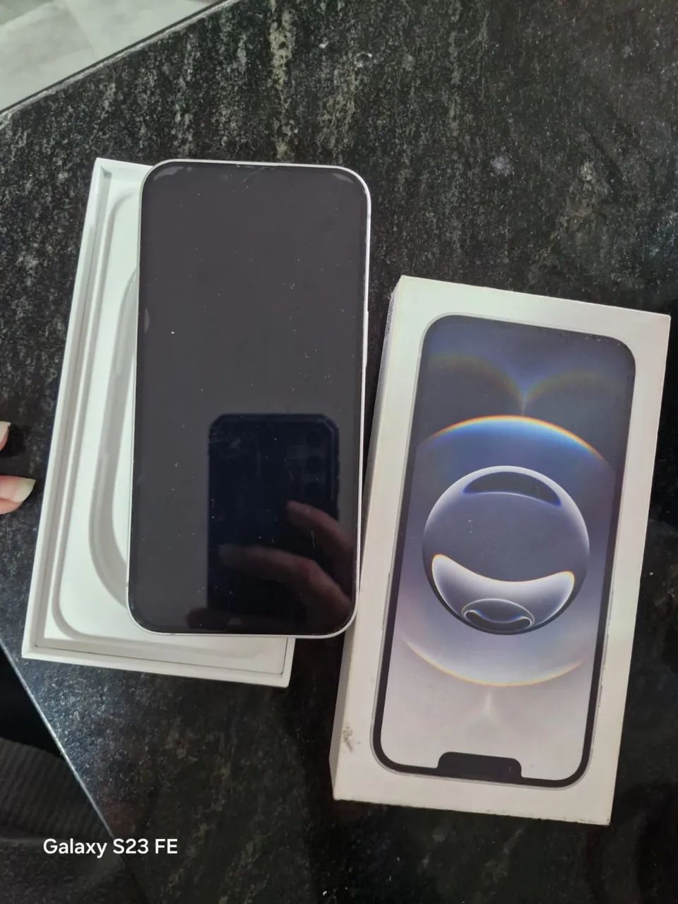 iPhone 16e