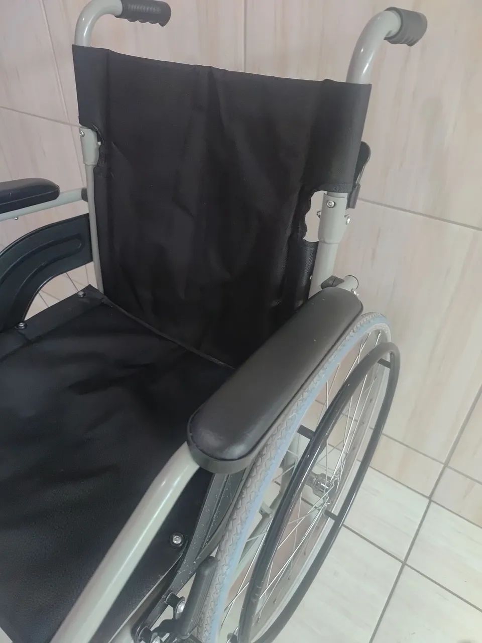 Cadeira de rodas  - Foto 4