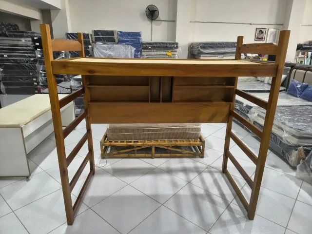 Cama de Solteiro Suspensa em Madeira Maciça