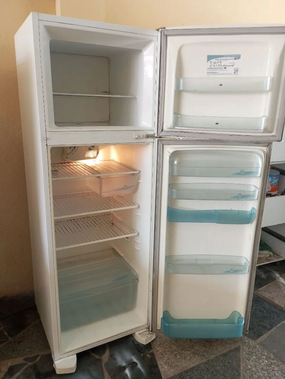 Geladeira Duplex Electrolux - 365 litros  - Foto 4