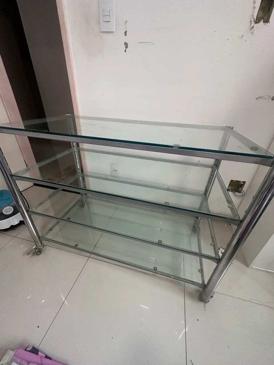 Rack em inox com prateleiras e tampão em blindex - Foto 3