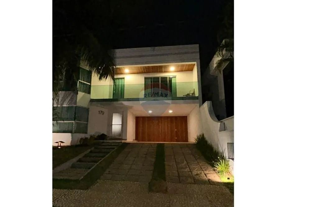 "Casa Luxo em Lavras: Conforto e Sofisticação!"