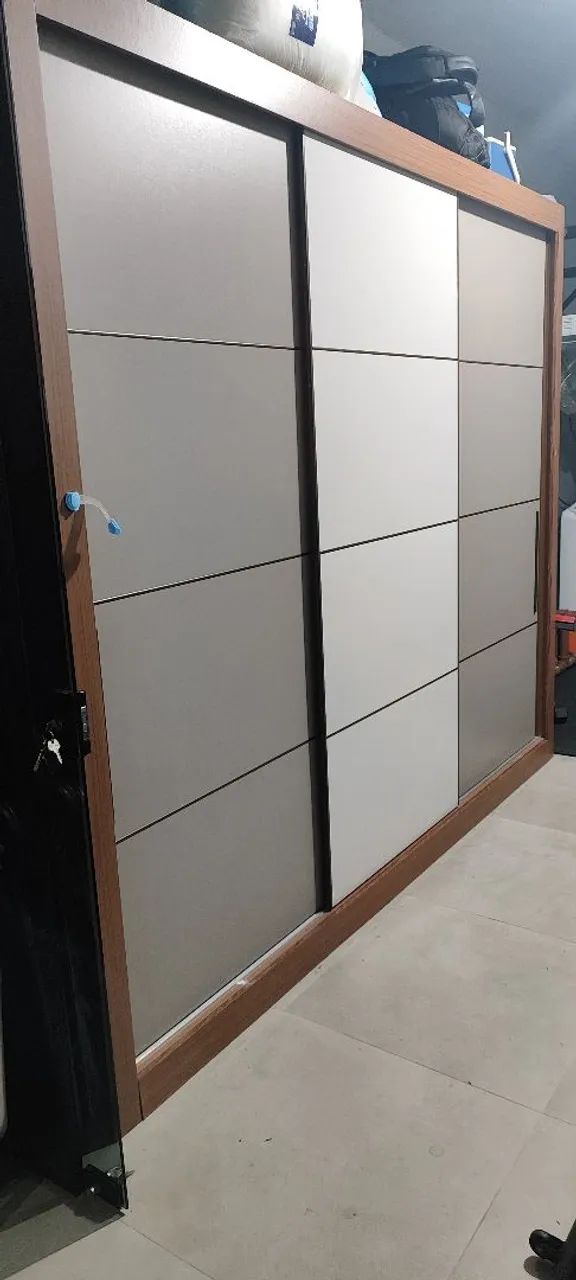 Guarda roupa 3 portas 