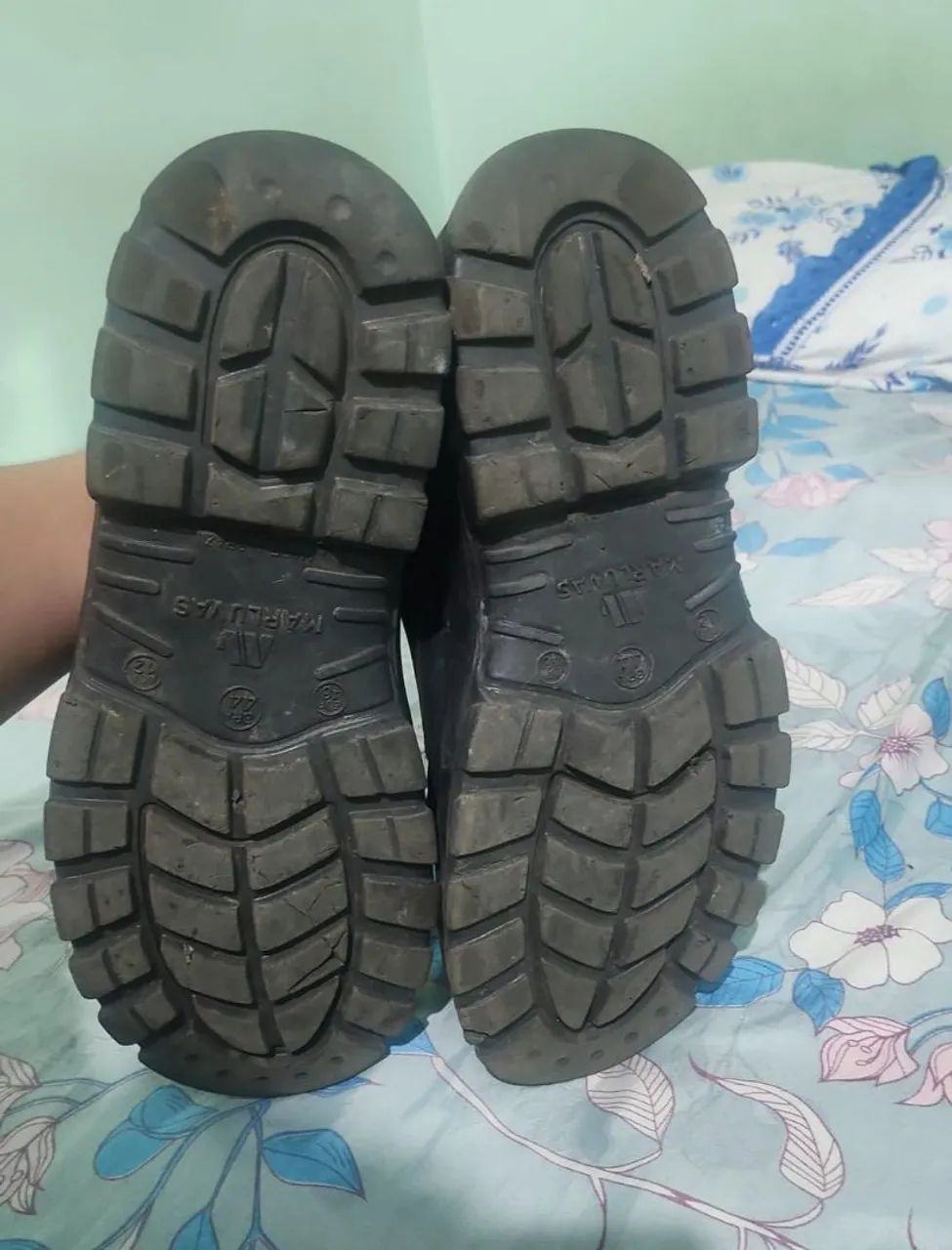 Doação bota 43 - Foto 2
