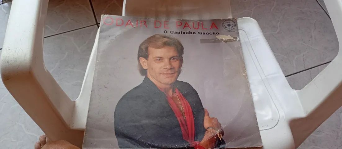 Vendo  vários vinil cada 1 por 150,00 preço a combinar 