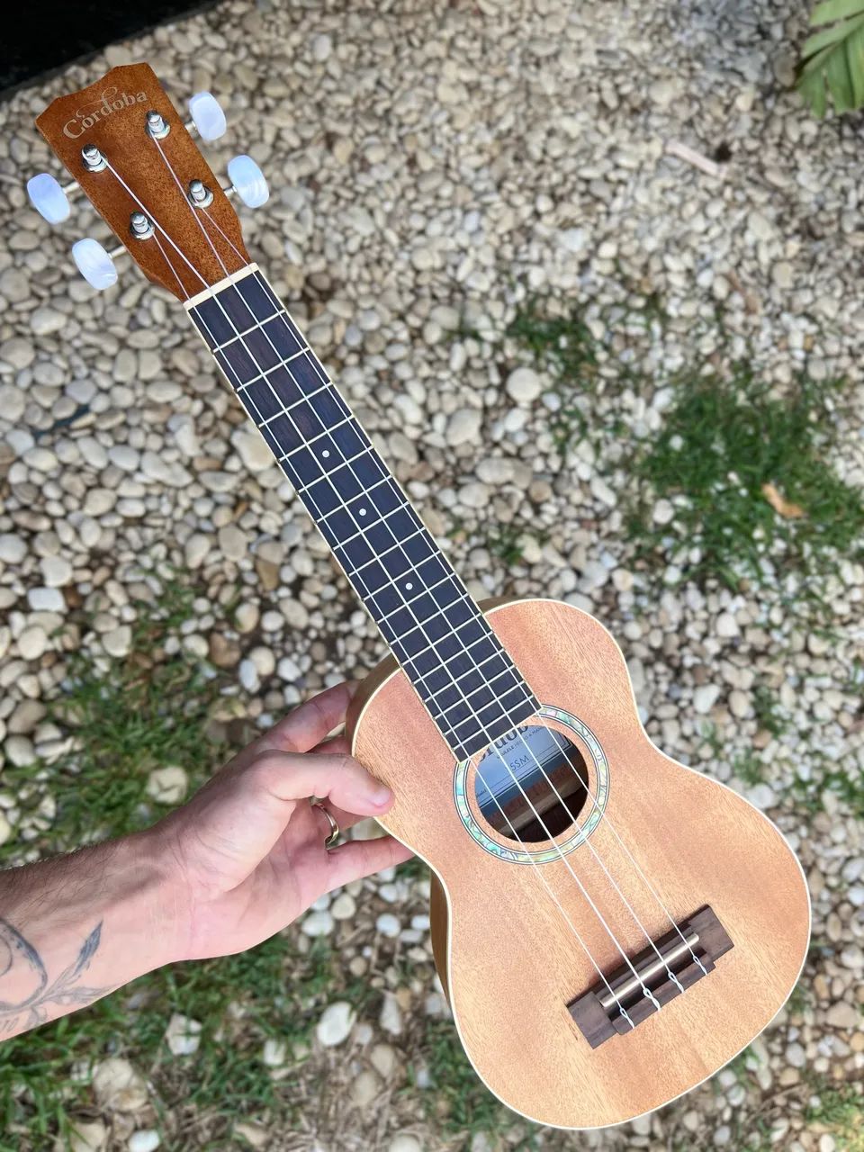 Ukulele profissional Córdoba 15SM Soprano com Bag Acolchoada Preta - Foto 2