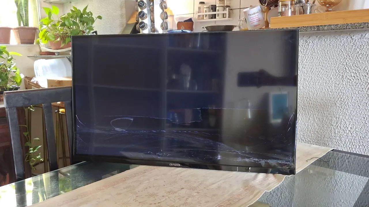Vende-se TV Aiwa apenas para retirada de peças  - Foto 2