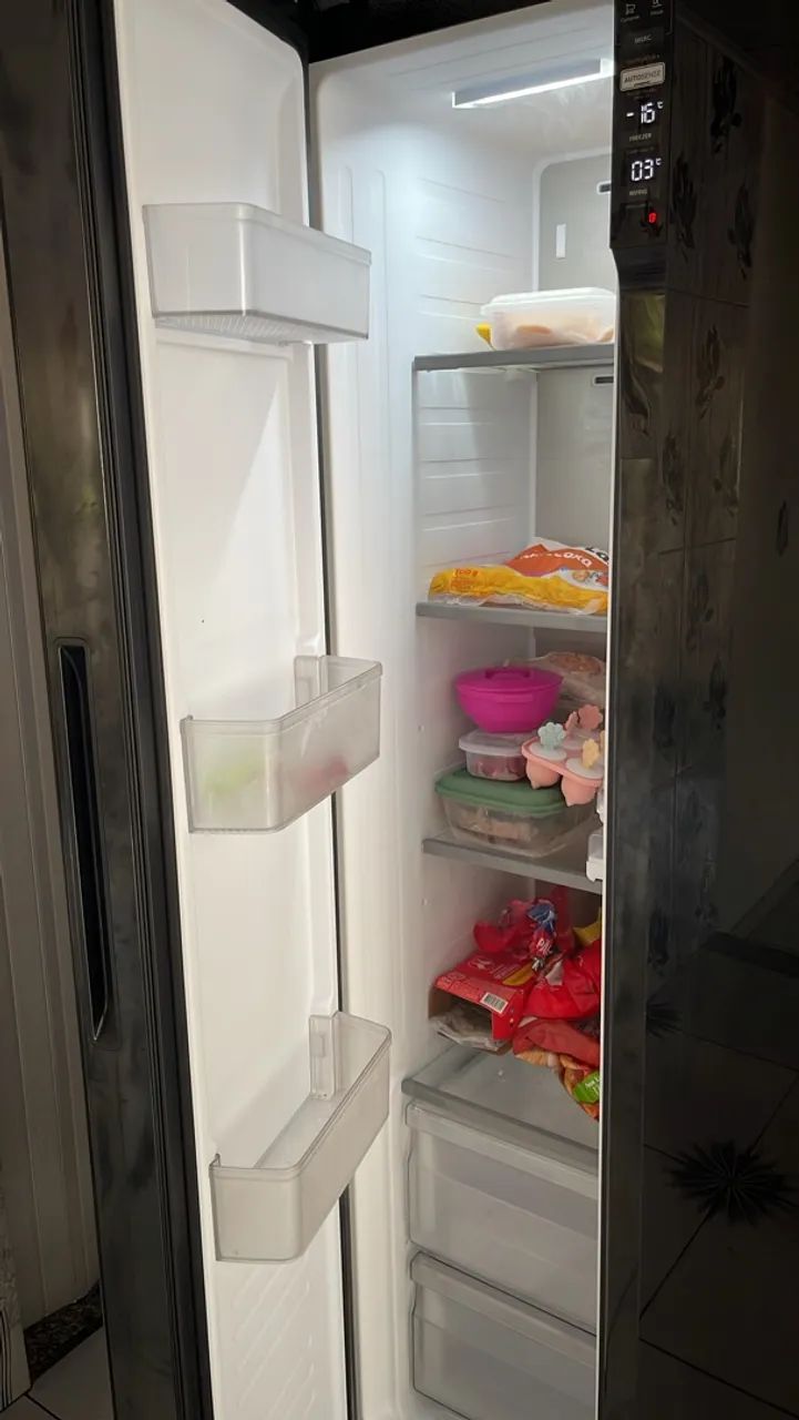 Geladeira side by side Electrolux 526L - Foto 2