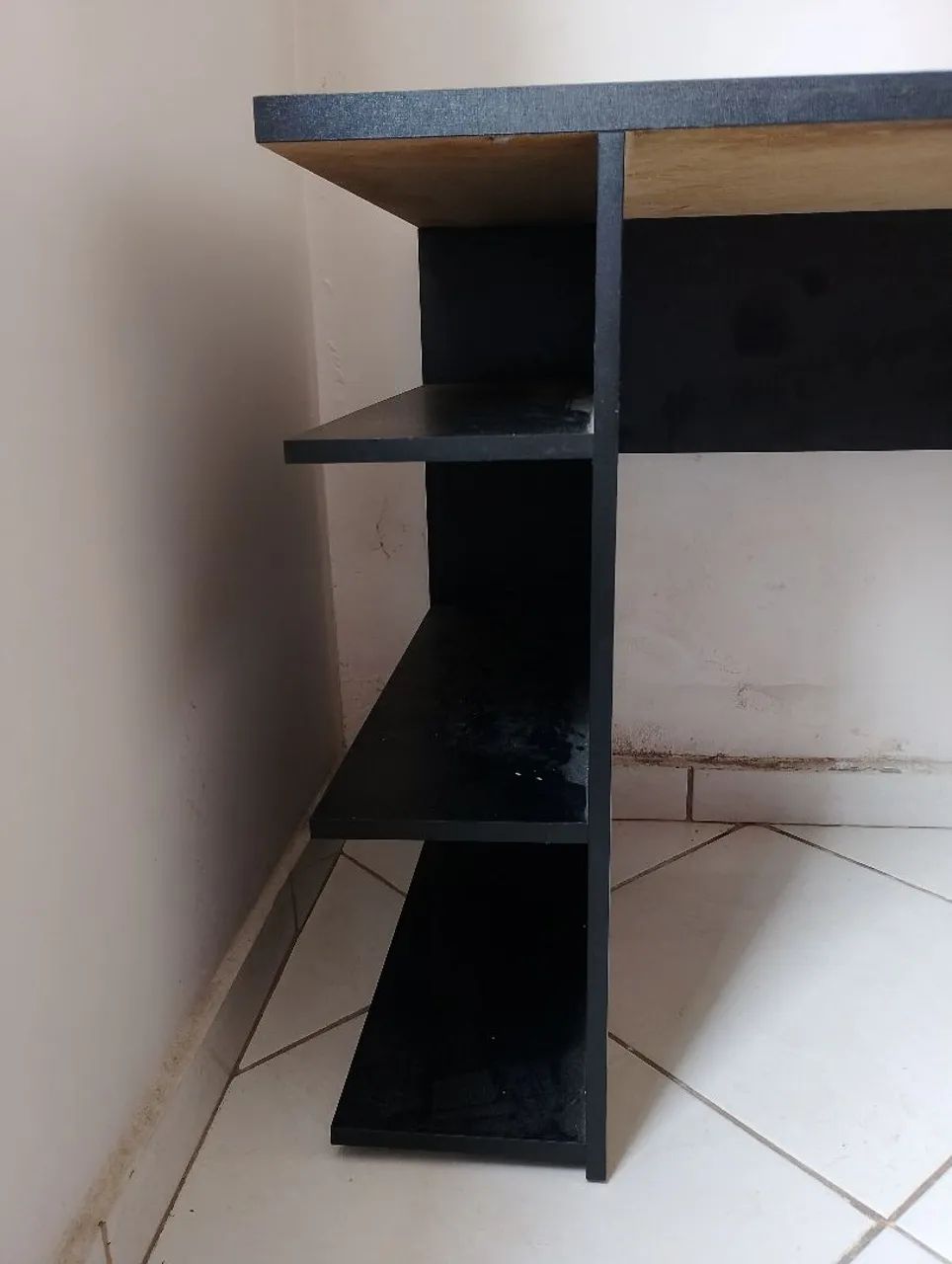 Mesa gamer com pratileiras - Foto 3