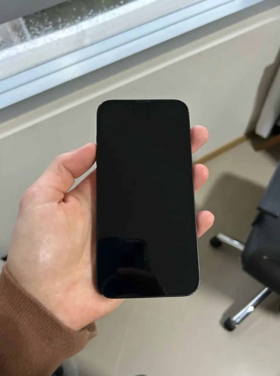 iPhone 16e