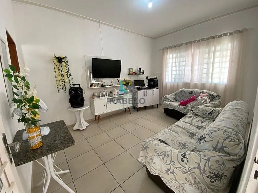 CASA COM 2 QUARTOS NA VILA RICA EM LORENA-SP