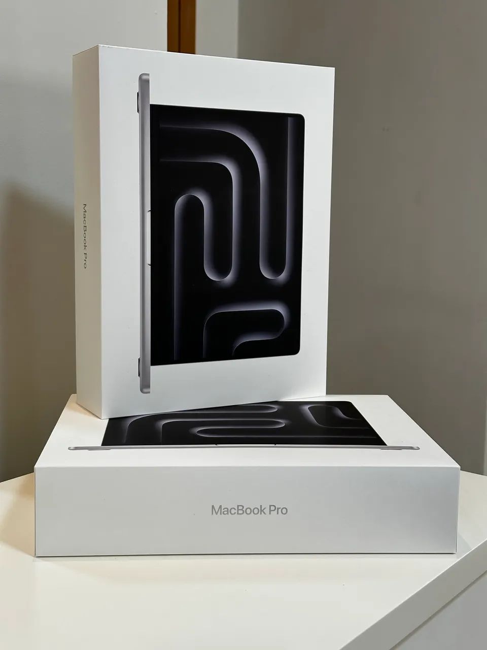 MacBook Pro m5 24/1TB lacrado