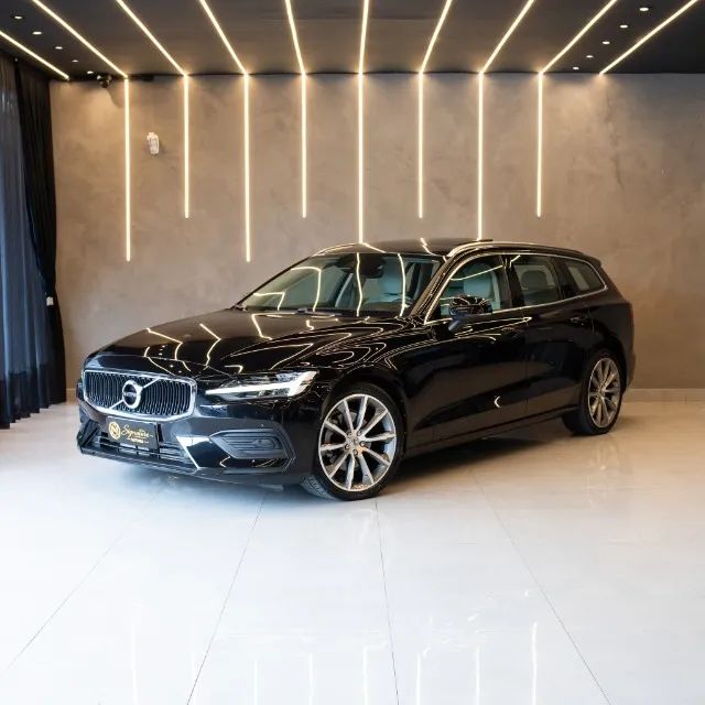 Volvo V60 V60 T-5 MOMENTUM 2.0 5p 2020