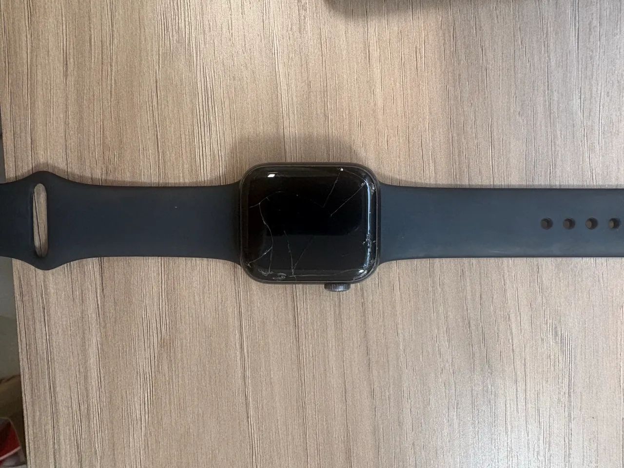 Apple Watch series 5 tela trincada - Foto 2