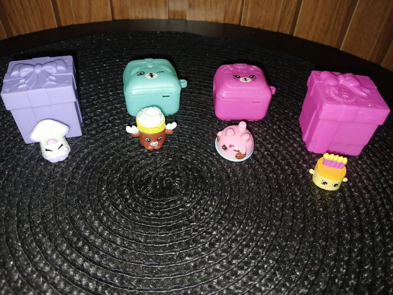 4 Shopkins