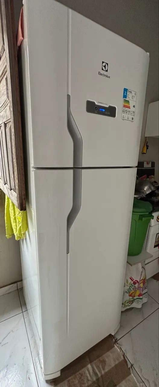 VENDO GELADEIRA ELETROLUX