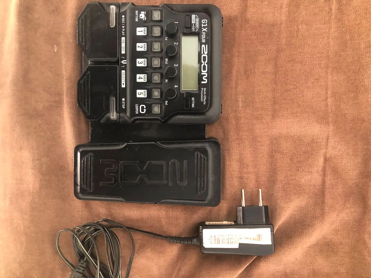Zoom g1x four