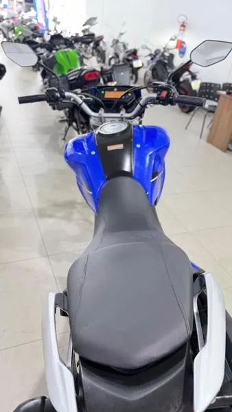 YAMAHA XTZ250 LANDER 2023 - Foto 4