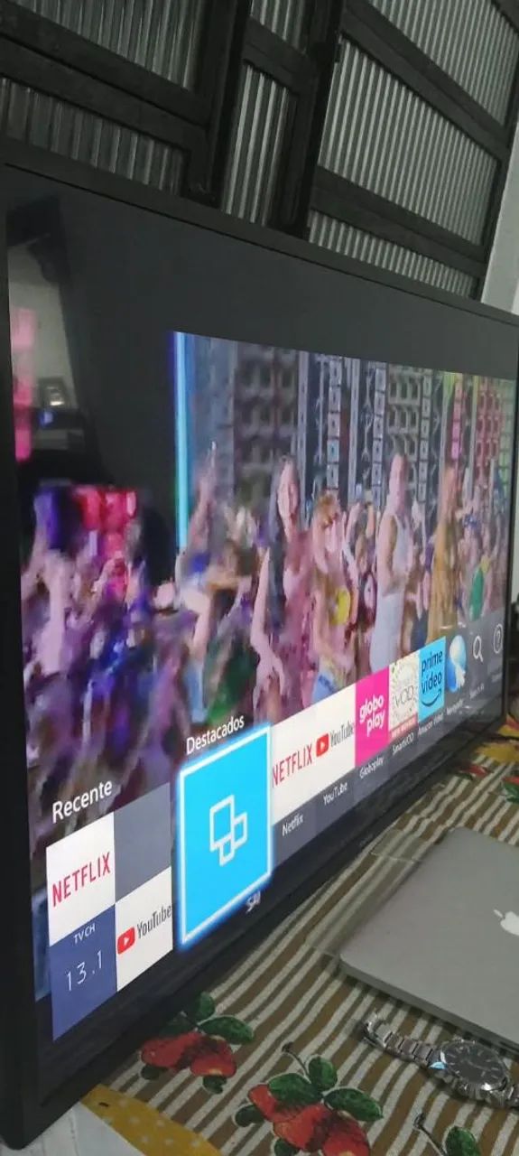Vendo essa tv da marca Samsung de 43 polegadas SMART com acesso ao Bluetooth  - Foto 3